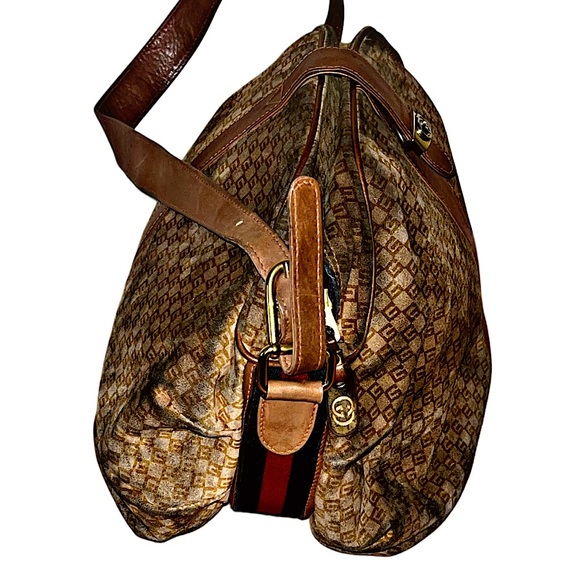Authentic Vintage Gucci Suede Monogram GG Web Striped Shoulder Bag - Picture 3 of 12